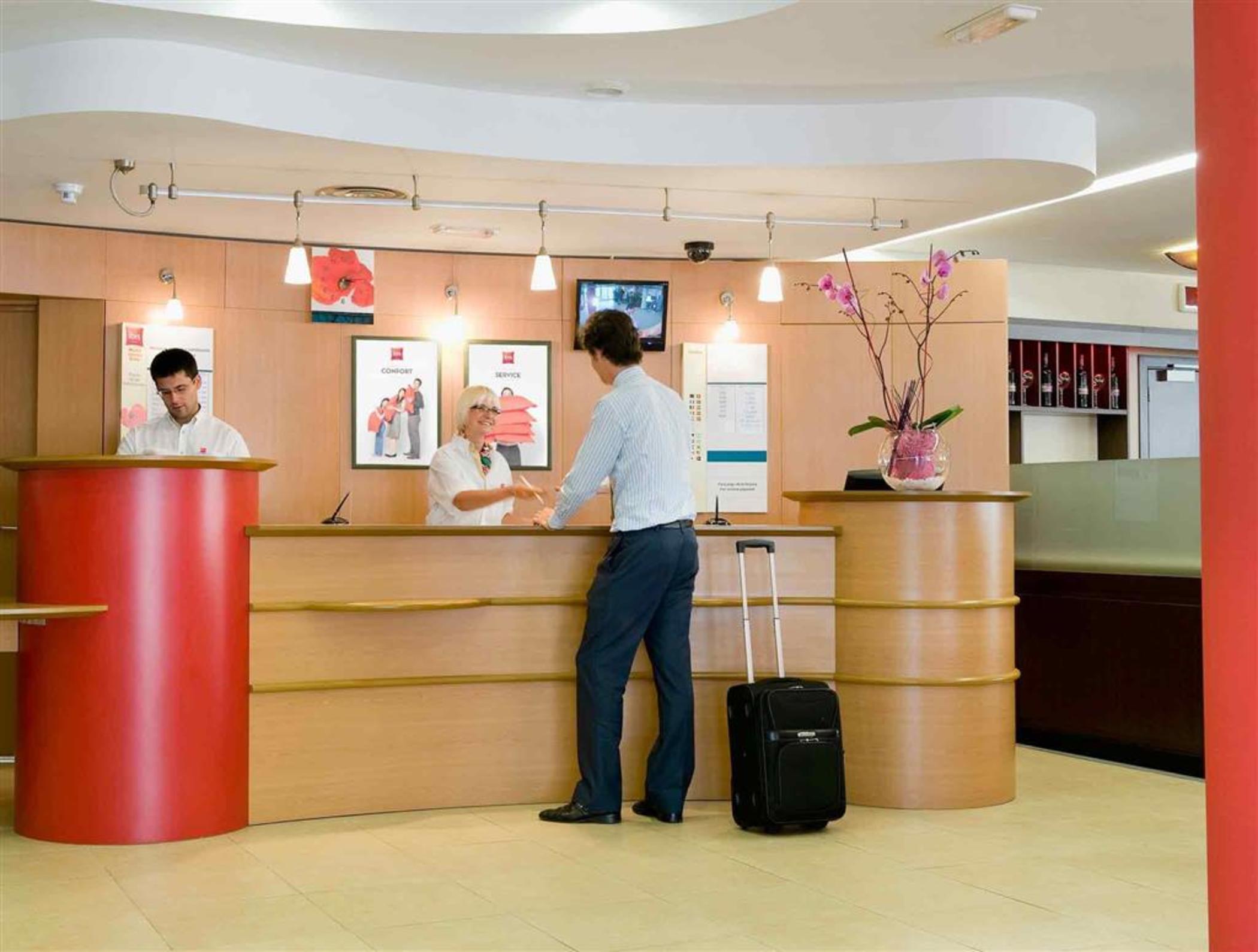Ibis Madrid Calle Alcala Екстериор снимка