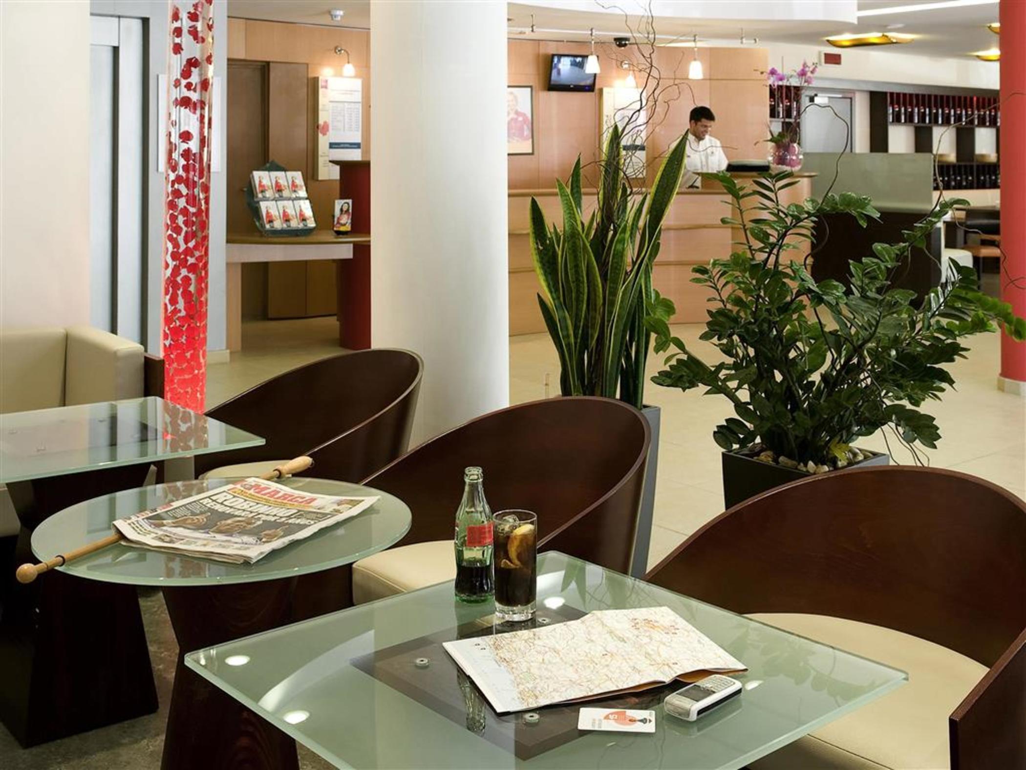 Ibis Madrid Calle Alcala Екстериор снимка