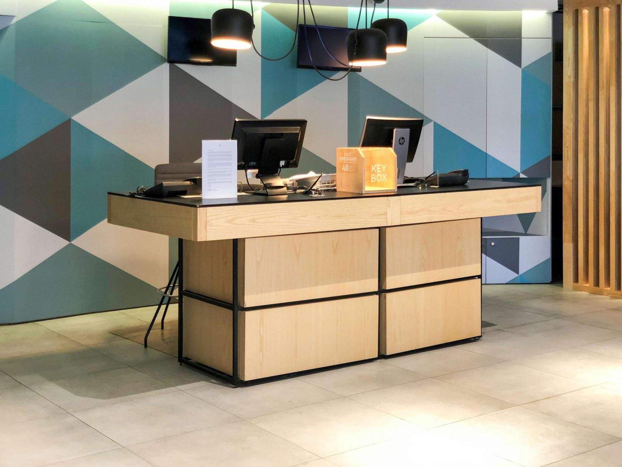Ibis Madrid Calle Alcala Екстериор снимка